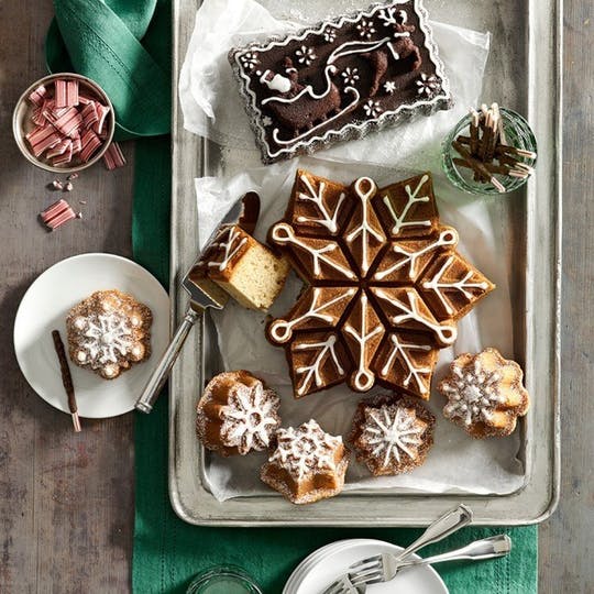 İskandinav Ware Pull-Apart Snowflake Cake Pan
