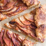 Pedesaan Pear and Apple Galette